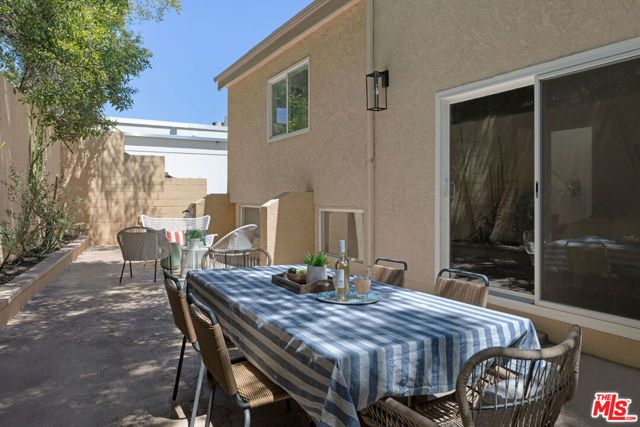 3751 Prestwick Drive, Los Angeles, CA 90027