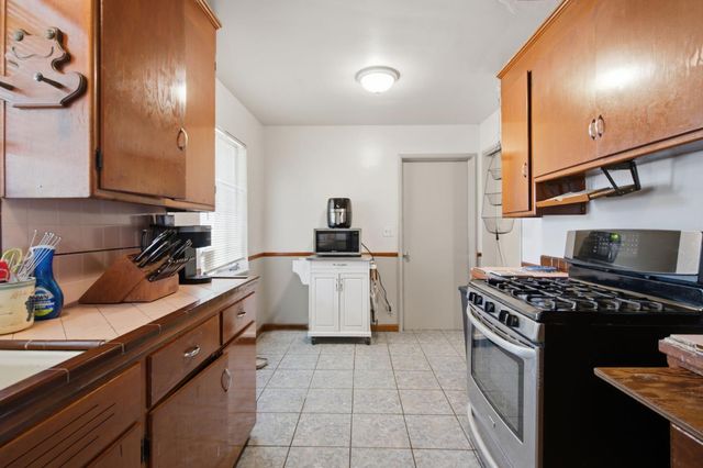 2868 De Ovan Ave, Stockton, CA 95204