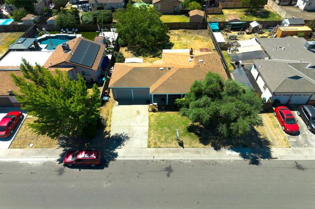 2868 De Ovan Ave, Stockton, CA 95204