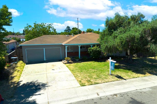 2868 De Ovan Ave, Stockton, CA 95204