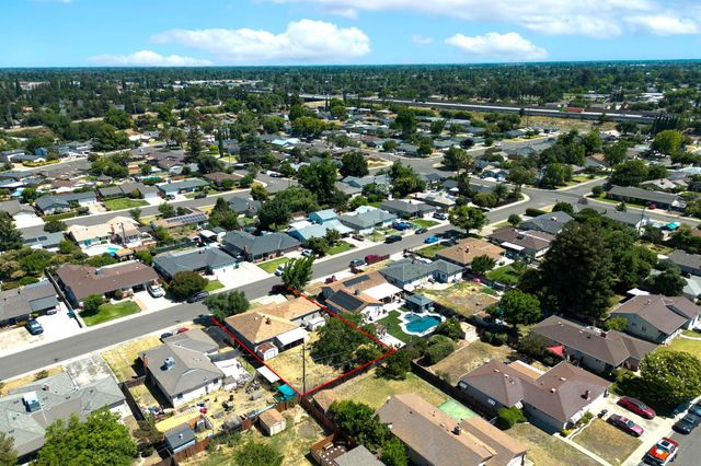 2868 De Ovan Ave, Stockton, CA 95204