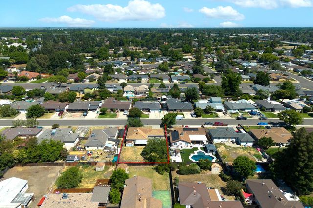 2868 De Ovan Ave, Stockton, CA 95204