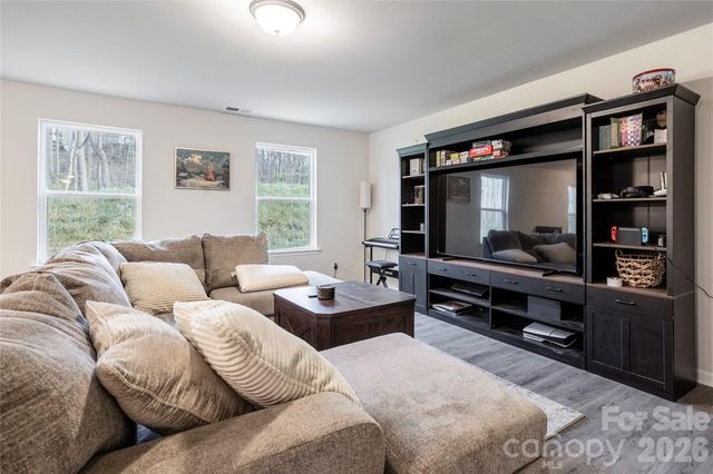 132 Crown Court, Kings Mountain, NC 28086