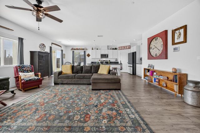 4901 Ambrosia Ct, Roseville, CA 95747