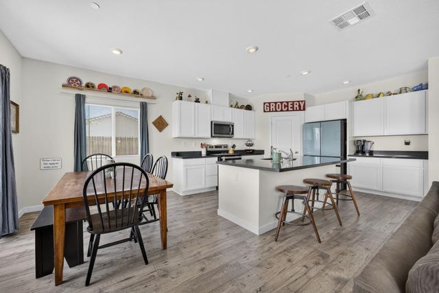 4901 Ambrosia Ct, Roseville, CA 95747