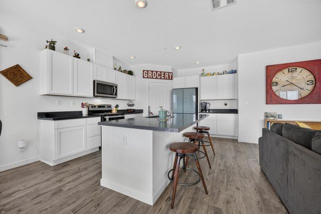 4901 Ambrosia Ct, Roseville, CA 95747