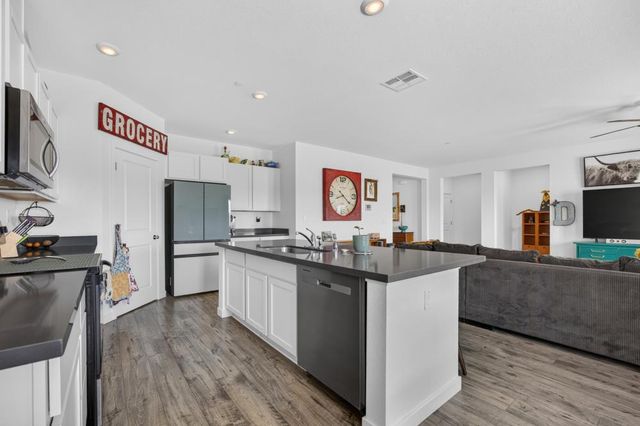 4901 Ambrosia Ct, Roseville, CA 95747
