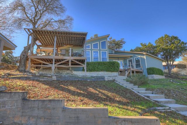 1518 Lakeside DR W, Canyon Lake, TX 78133