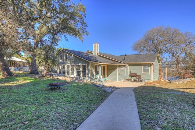 1518 Lakeside DR W, Canyon Lake, TX 78133