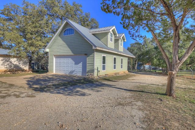 1518 Lakeside DR W, Canyon Lake, TX 78133