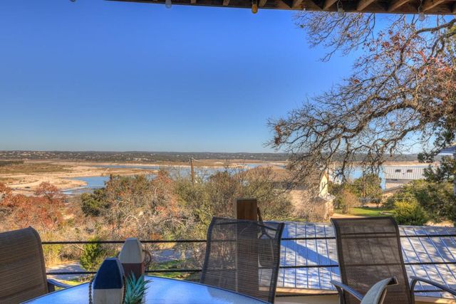 1518 Lakeside DR W, Canyon Lake, TX 78133