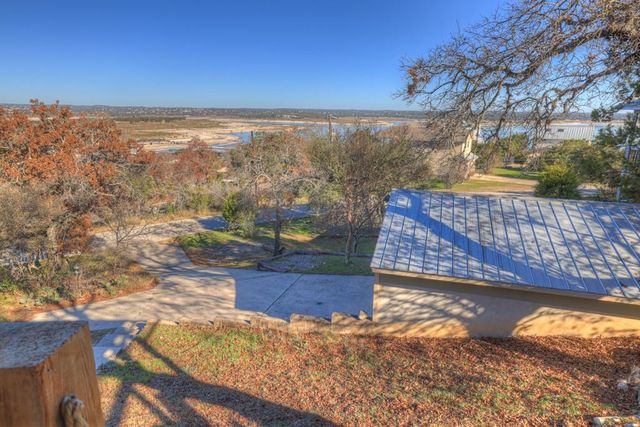 1518 Lakeside DR W, Canyon Lake, TX 78133
