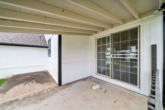 220 E 8th Street, Claremore, OK 74018