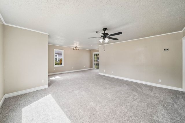 220 E 8th Street, Claremore, OK 74018