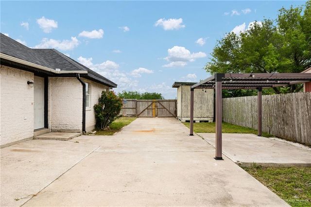 192 Laureles Drive, Elsa, TX 78543