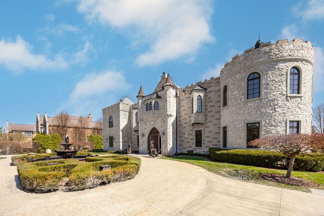 3015 Lincoln Road, Oak Brook, IL 60523