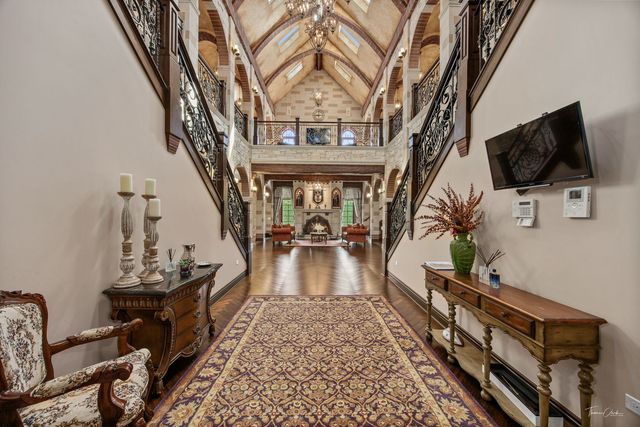 3015 Lincoln Road, Oak Brook, IL 60523