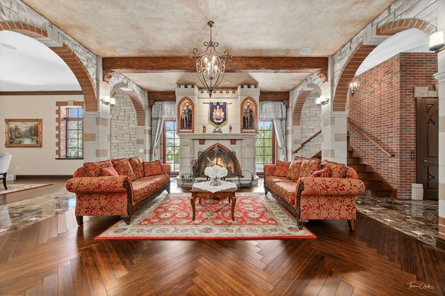 3015 Lincoln Road, Oak Brook, IL 60523