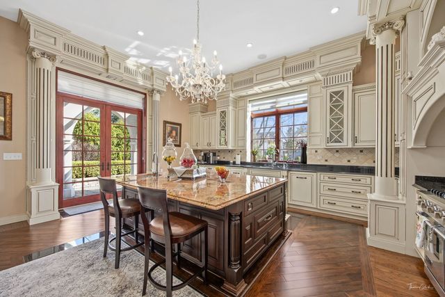 3015 Lincoln Road, Oak Brook, IL 60523