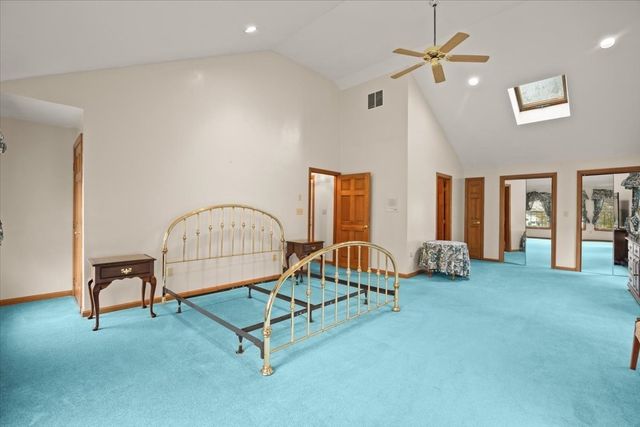 104 Leonard Farm Rd, Abington, MA 02351