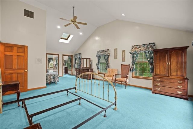 104 Leonard Farm Rd, Abington, MA 02351