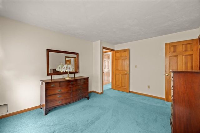104 Leonard Farm Rd, Abington, MA 02351