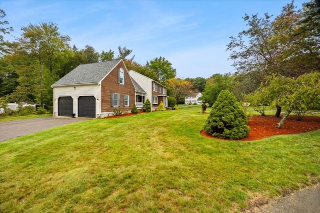 104 Leonard Farm Rd, Abington, MA 02351