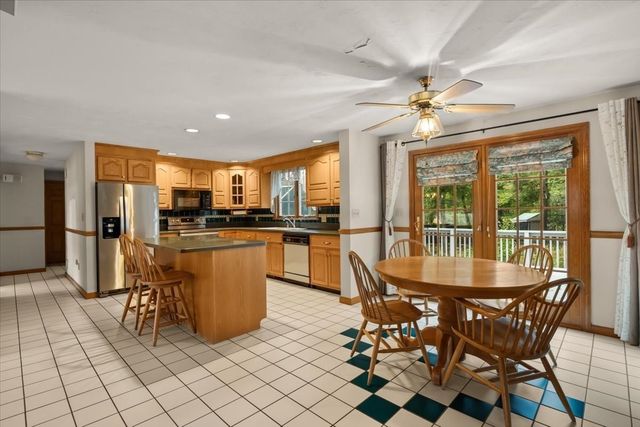 104 Leonard Farm Rd, Abington, MA 02351
