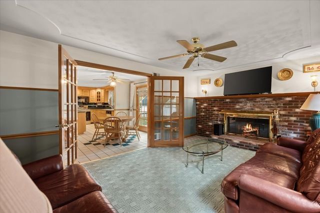 104 Leonard Farm Rd, Abington, MA 02351