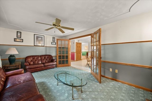 104 Leonard Farm Rd, Abington, MA 02351