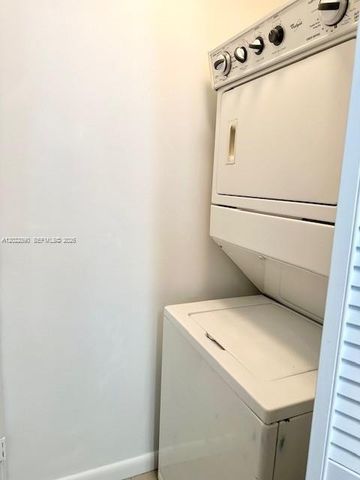244 Biscayne Blvd 1805, Miami, FL 33132