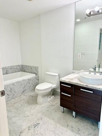 244 Biscayne Blvd 1805, Miami, FL 33132