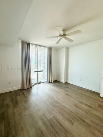 244 Biscayne Blvd 1805, Miami, FL 33132