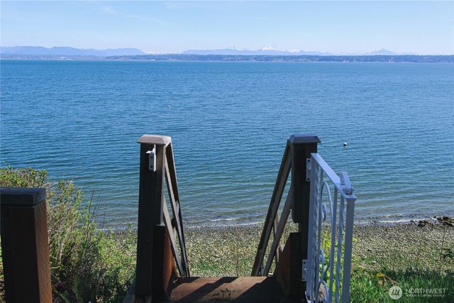 1067 Cavalero Road, Camano Island, WA 98282