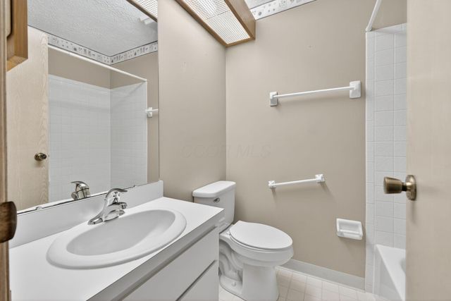 3822 Falls Circle Drive, 23, Hilliard, OH 43026