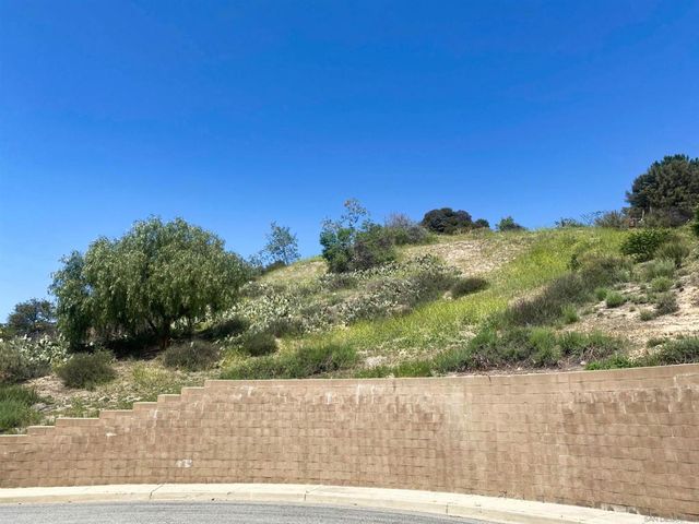 15 Yucca Ct, La Verne, CA 91750