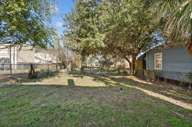 2814 Avenue L, Galveston, TX 77550