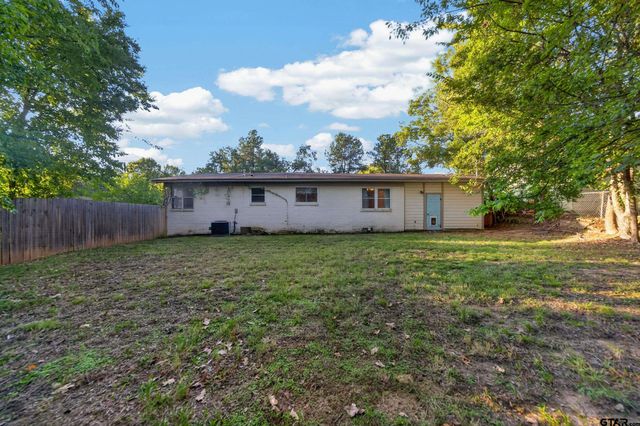2316 Alta Mira Drive, Tyler, TX 75701