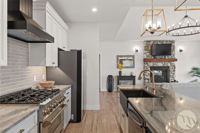 1240 Lazy M Circle, Red Lodge, MT 59068