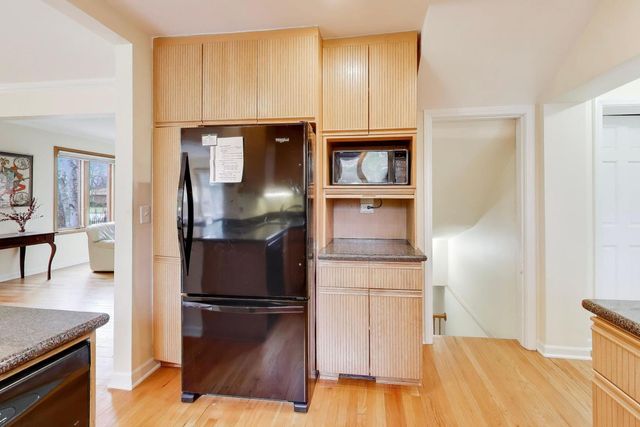 6621 N Keating Avenue, Lincolnwood, IL 60712