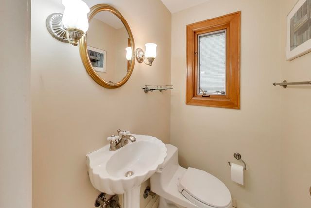 6621 N Keating Avenue, Lincolnwood, IL 60712