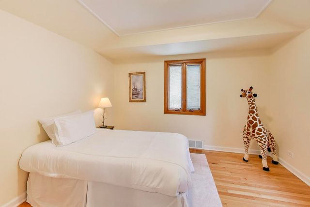 6621 N Keating Avenue, Lincolnwood, IL 60712