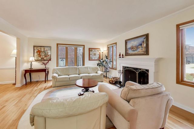 6621 N Keating Avenue, Lincolnwood, IL 60712