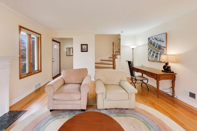 6621 N Keating Avenue, Lincolnwood, IL 60712