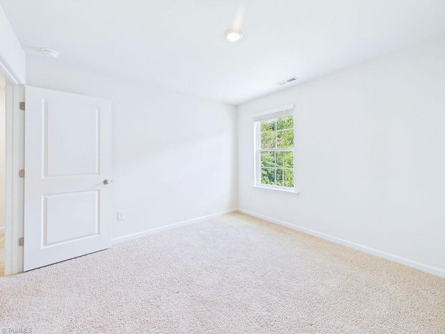 1547 Hamilton Hills Drive, Greensboro, NC 27406
