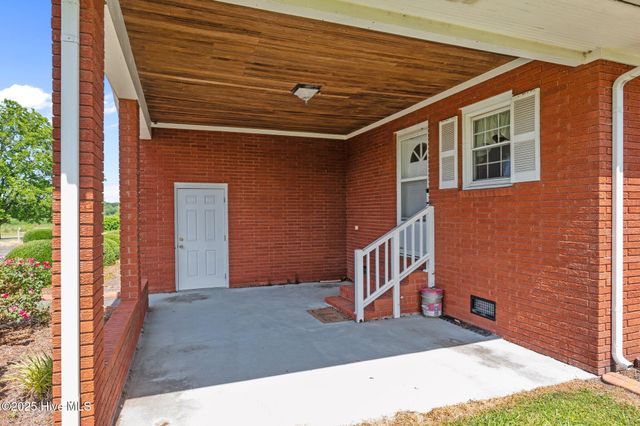 439 Vine Swamp Road, Kinston, NC 28504