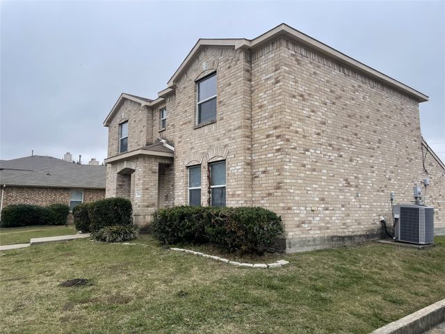 2169 Lone Pecan Drive, Mesquite, TX 75181