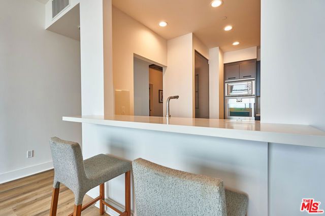 900 W Olympic Boulevard 32F, Los Angeles, CA 90015