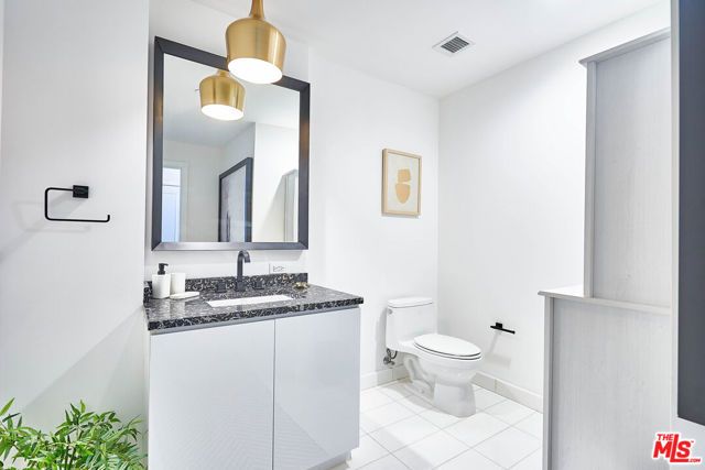 900 W Olympic Boulevard 32F, Los Angeles, CA 90015