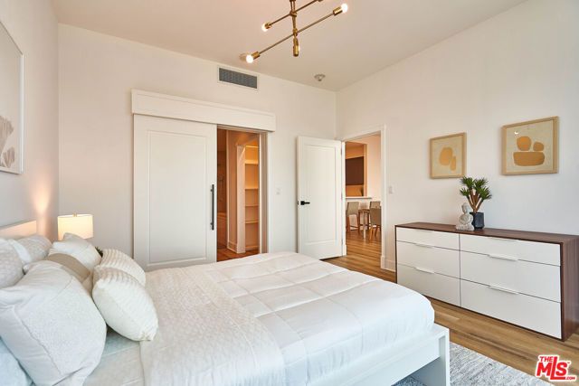 900 W Olympic Boulevard 32F, Los Angeles, CA 90015